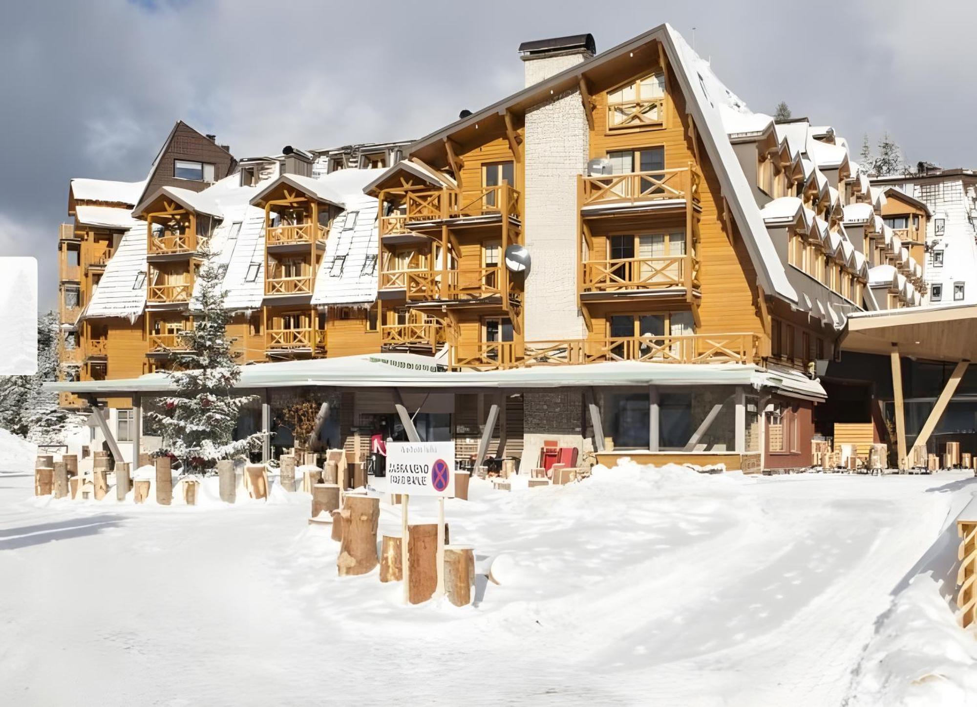 Apartments B229 & B230 In Aparthotel Vucko, Jahorina -Private Host Kültér fotó